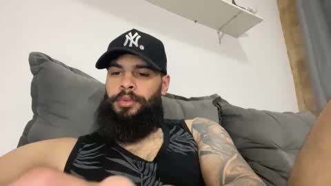 Snapshot of beardmax chatting on October 25, 2025, 5:59 am Min online show from October 25, 2025, 5:59 am