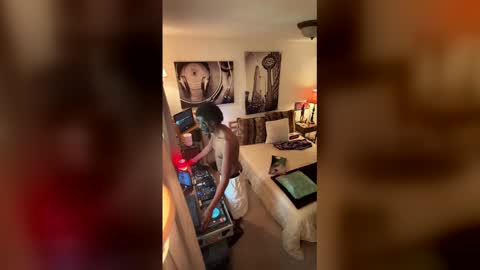 bearmeat4you online show from May 17, 2026, 11:01 pm