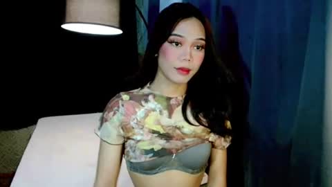 Snapshot of beatrice_luna chatting on July 15, 2026, 2:55 pm beatrice_luna online show from July 15, 2026, 2:55 pm