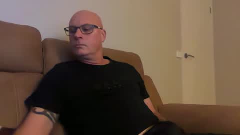 beatsboy87 online show from July 3, 2026, 8:54 am