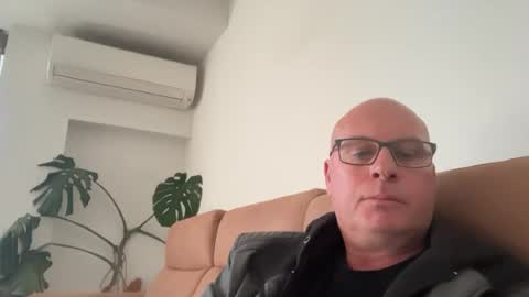 beatsboy87 online show from August 1, 2026, 5:50 am
