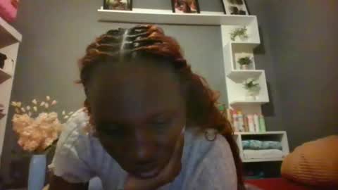 Snapshot of beautie699392 chatting on October 12, 2025, 5:56 pm Lil stunner online show from October 12, 2025, 5:56 pm