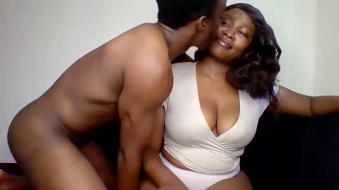 Chelsea and Raymond online show from October 29, 2025, 7:21 am