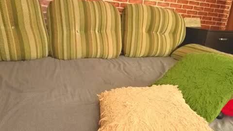 Gina online show from November 26, 2025, 8:04 am