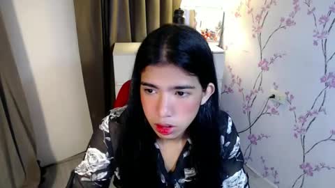 TRIXIE online show from December 15, 2025, 5:01 am