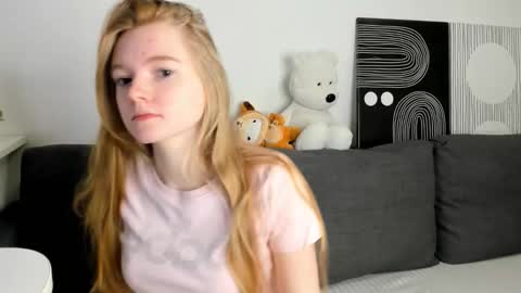 Juli online show from February 4, 2026, 3:45 am