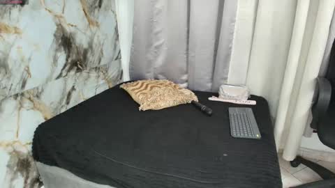 lana online show from December 18, 2025, 3:23 am