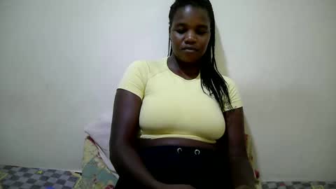Snapshot of beauty_nina1 chatting on November 12, 2025, 8:30 pm beauty_nina1 online show from November 12, 2025, 8:30 pm