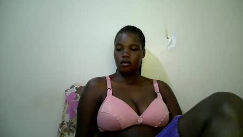 Snapshot of beauty_nina1 chatting on January 14, 2026, 8:31 am beauty_nina1 online show from January 14, 2026, 8:31 am