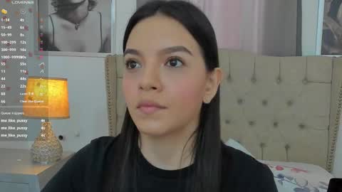 Ariana Reyes online show from November 17, 2025, 12:44 pm