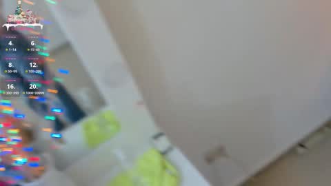 Ariana Reyes online show from December 16, 2025, 12:32 pm