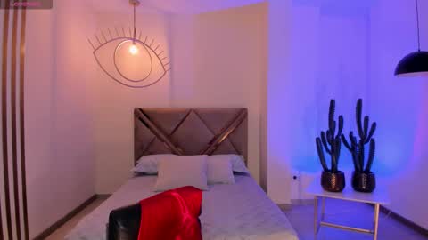 Am Becca online show from October 9, 2025, 7:23 pm