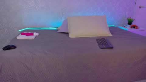 BeccaRed online show from November 23, 2025, 11:32 am