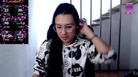 Snapshot of beckdymon chatting on October 1, 2025, 8:37 pm Daniela online show from October 1, 2025, 8:37 pm