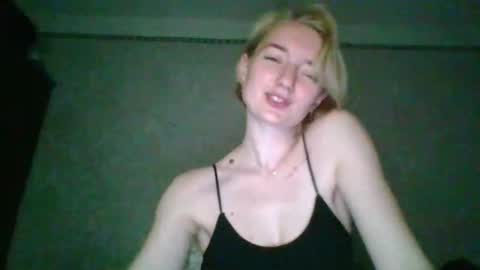 BeckiXJewelqw online show from May 21, 2026, 11:50 am