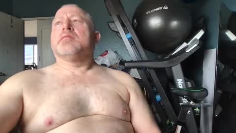 Snapshot of beckster040 chatting on February 3, 2025, 6:49 pm beckster online show from February 3, 2025, 6:49 pm