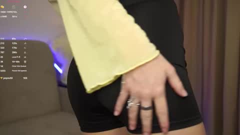 Melissa online show from October 20, 2025, 3:12 pm