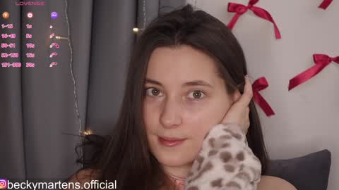 BeckyMartens come join me on    while im offline here  online show from February 20, 2026, 3:14 am