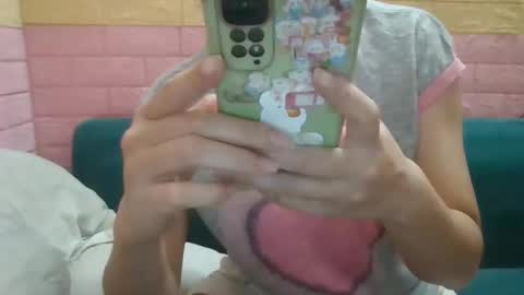 Snapshot of beebaby_xx chatting on October 11, 2025, 3:17 am beebaby_xx online show from October 11, 2025, 3:17 am