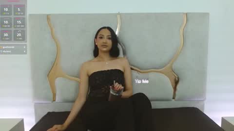 BELLA online show from October 6, 2025, 2:47 pm