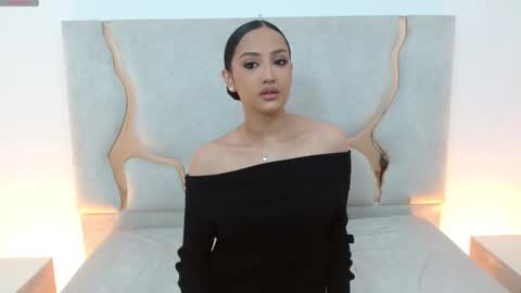 BELLA online show from October 7, 2025, 2:36 pm