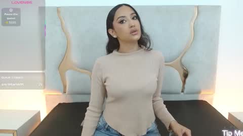 BELLA online show from October 8, 2025, 3:09 pm