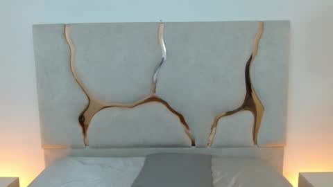 BELLA online show from October 9, 2025, 2:59 pm