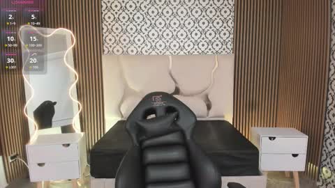 BELLA online show from October 30, 2025, 3:13 pm