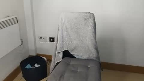 Snapshot of begbestuk chatting on May 6, 2026, 7:41 pm begbestuk online show from May 6, 2026, 7:41 pm