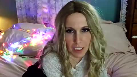 Snapshot of bekindbebrave chatting on February 28, 2025, 9:04 am bekindbebrave online show from February 28, 2025, 9:04 am