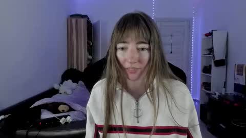 Snapshot of bekkawell chatting on September 23, 2025, 5:27 pm Lisa online show from September 23, 2025, 5:27 pm