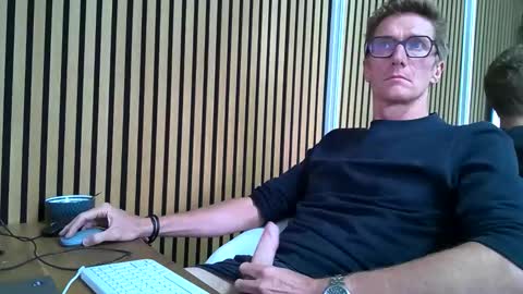 Snapshot of belami_france chatting on September 18, 2025, 11:45 am SexFriendFrance online show from September 18, 2025, 11:45 am