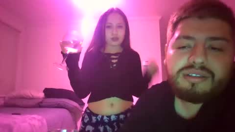 Snapshot of belenpetite chatting on September 19, 2025, 5:20 am Petite Belen and Alex online show from September 19, 2025, 5:20 am