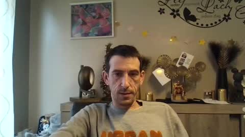 Snapshot of belgianboy33 chatting on December 3, 2024, 9:11 am Dreamcock online show from December 3, 2024, 9:11 am