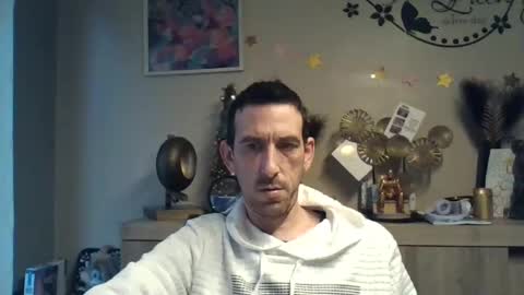 Snapshot of belgianboy33 chatting on December 17, 2024, 8:34 am Dreamcock online show from December 17, 2024, 8:34 am
