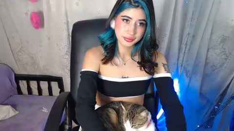Snapshot of belinda_luna_ chatting on December 4, 2024, 1:03 am modelo independiente online show from December 4, 2024, 1:03 am
