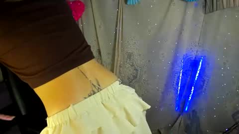 Snapshot of belinda_luna_ chatting on February 21, 2025, 2:28 am modelo independiente online show from February 21, 2025, 2:28 am