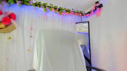 modelo independiente online show from February 11, 2026, 1:43 am