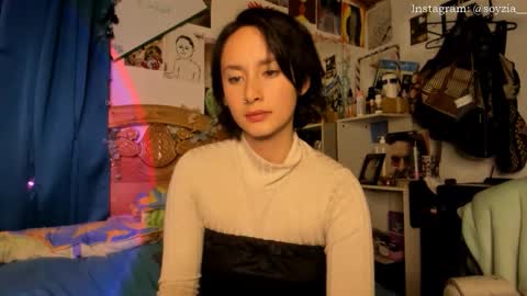 Snapshot of bella__w chatting on March 19, 2026, 3:10 am Zia online show from March 19, 2026, 3:10 am