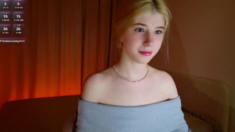 Snapshot of bella_amoury chatting on April 20, 2026, 5:16 pm Bella online show from April 20, 2026, 5:16 pm