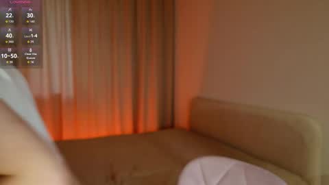 Snapshot of bella_amoury chatting on April 26, 2026, 4:37 pm Bella online show from April 26, 2026, 4:37 pm