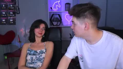 Snapshot of bella_cute12 chatting on November 5, 2025, 1:33 pm Bella online show from November 5, 2025, 1:33 pm