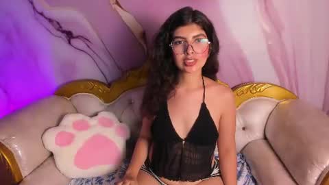B  E  L  L  A  online show from July 30, 2026, 7:24 pm