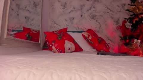 Dessi  online show from December 3, 2025, 8:07 pm