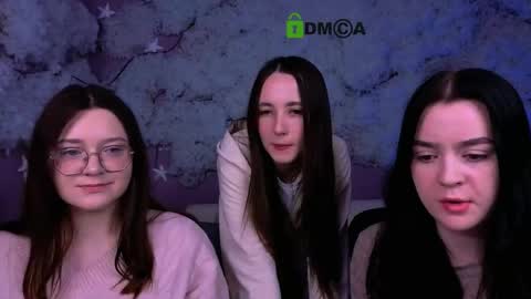 Bella online show from May 10, 2026, 7:19 pm