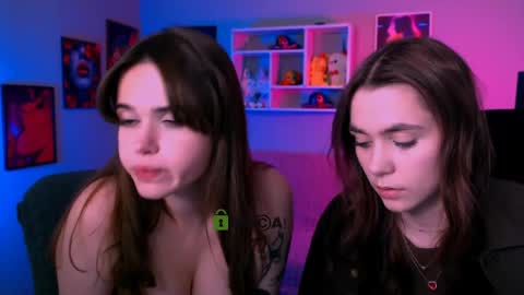 Bella online show from May 11, 2026, 10:10 am