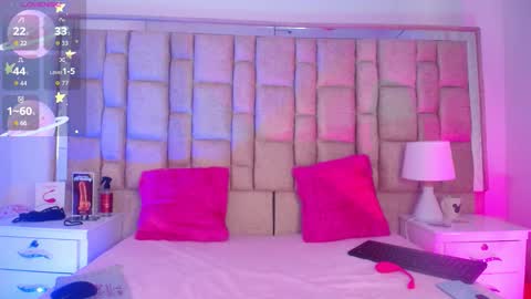 Snapshot of bella_haimi chatting on March 1, 2026, 3:52 am bella online show from March 1, 2026, 3:52 am