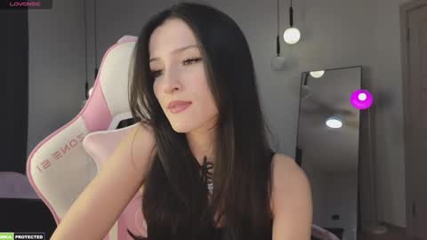 Snapshot of bella_hayes chatting on October 27, 2025, 3:21 am Bella next stream December 2 at 9pm gmt online show from October 27, 2025, 3:21 am