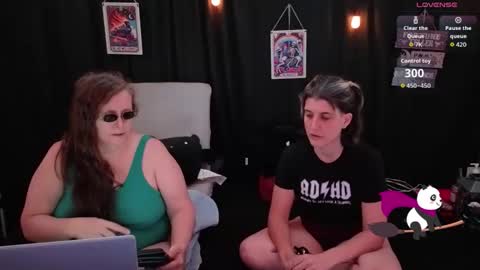 Snapshot of bella_james_1988 chatting on November 1, 2025, 4:53 pm Bella James online show from November 1, 2025, 4:53 pm