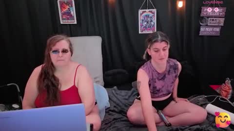 Snapshot of bella_james_1988 chatting on November 7, 2025, 4:40 pm Bella James online show from November 7, 2025, 4:40 pm